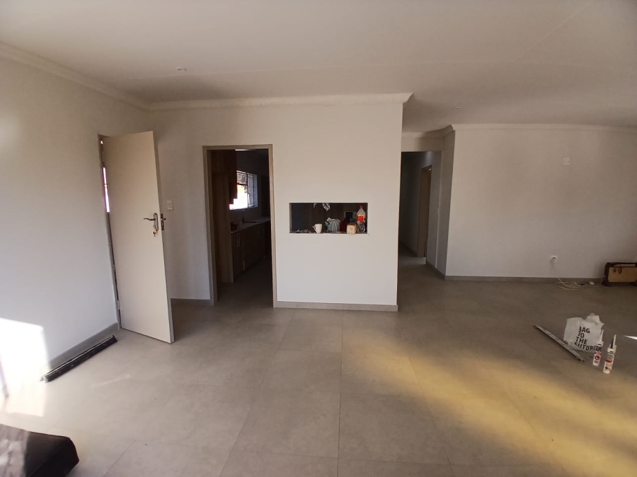 To Let 4 Bedroom Property for Rent in Pellissier Free State